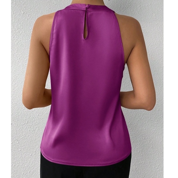 Classic Magenta Satin Pleated Solid Tank Top - Picture 12 of 12